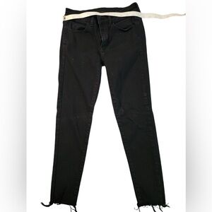 AMERICAN EAGLE BLACK SKINNY JEANS - SZ 2S - GUC